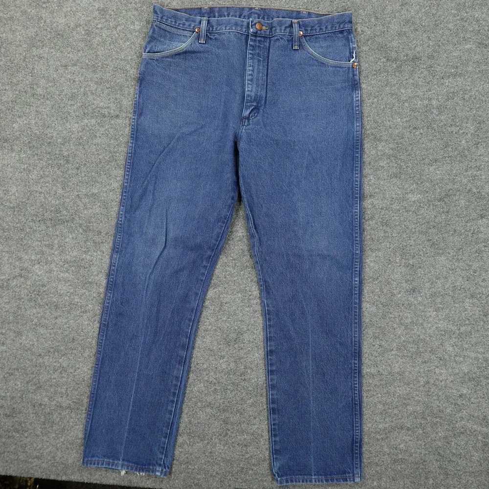 Wrangler 13MWZ Jeans Mens 36x32 Blue Regular Fit Straight Leg Denim Medium Wash